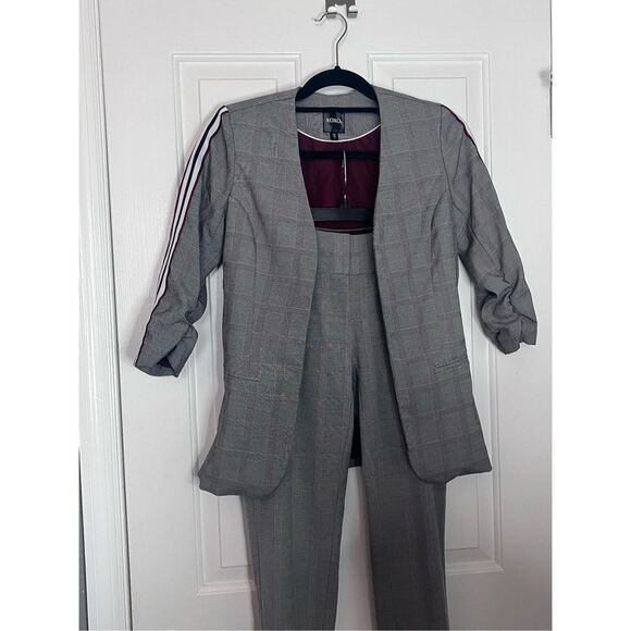 XOXO 2 piece pinstriped blazer and pants size small - Picture 2 of 11